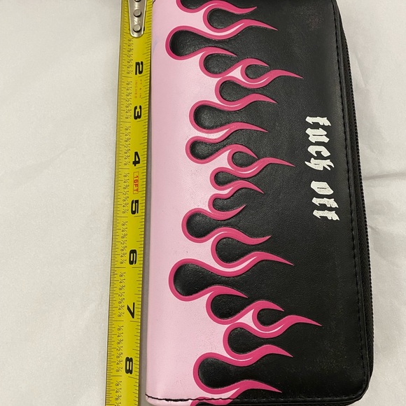 Pink Flames Zip Clutch Women’s Wallet - Picture 12 of 13